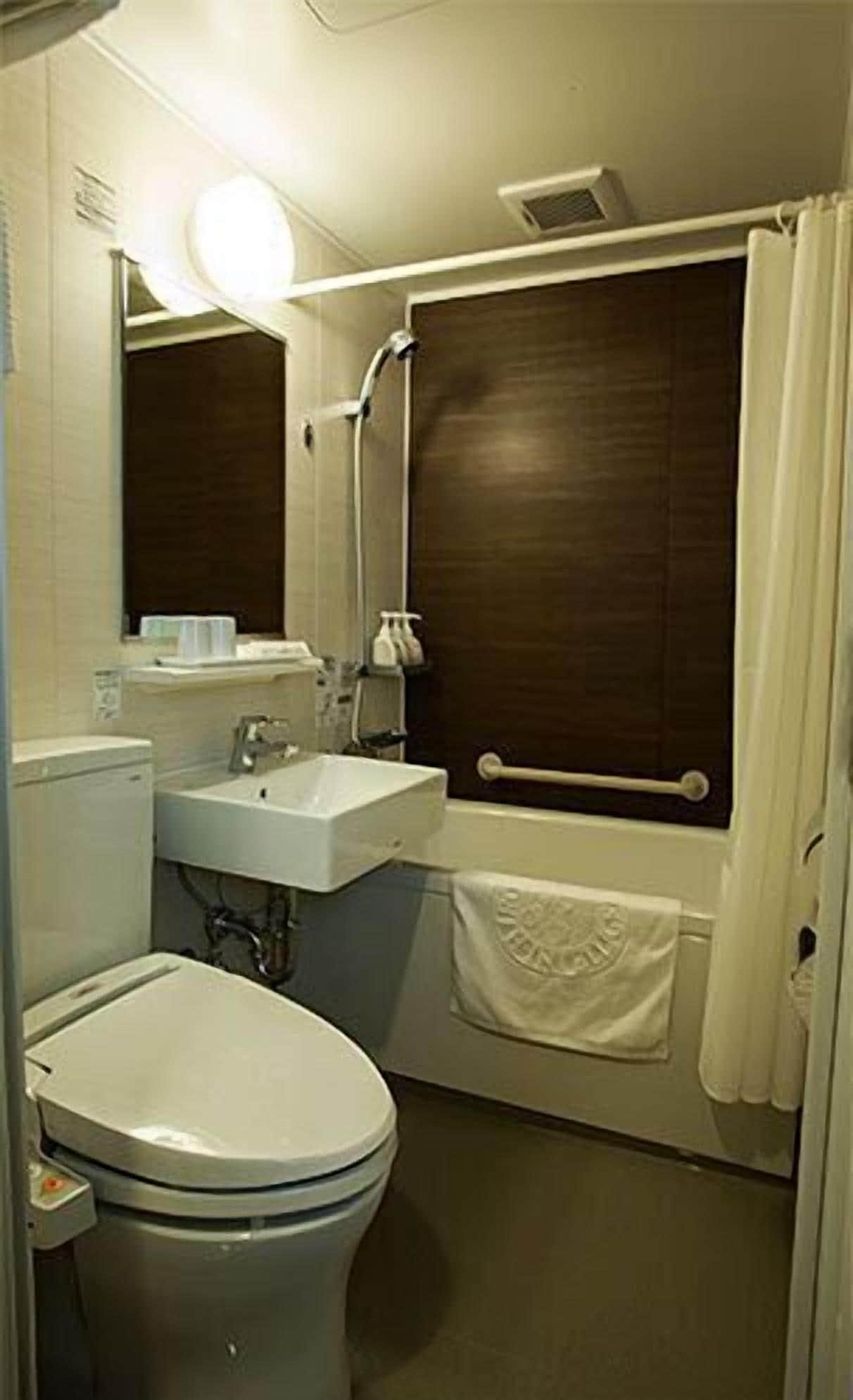 Hiroshima Intelligent Hotel Stadium Mae Екстериор снимка